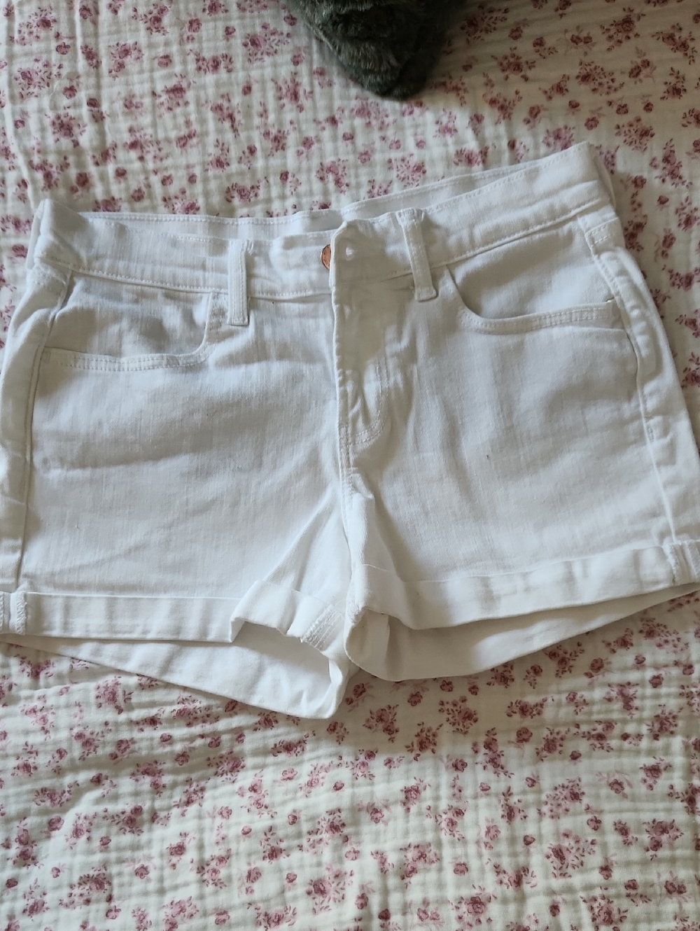 Old Navy White Denim Rolled-Hem Shorts